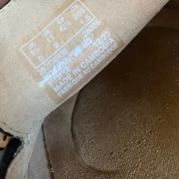 CLARKS Tan Woven Mules Size 11 - Picture 9 of 10